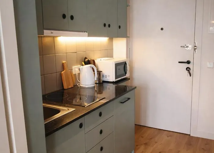 22nd Floor Skyline Panoramic Sea&city Views